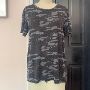 Monrow black and grey camouflage tee